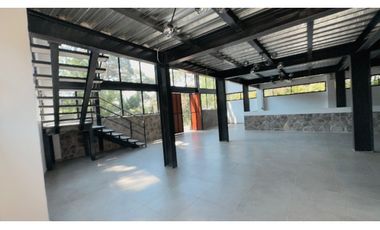 LOCAL COMERCIAL EN AV. PRINCIPAL MONTE ALTO