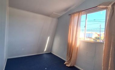 Casa en Venta en Calle Los Cardos, Sector Poniente Los Angeles