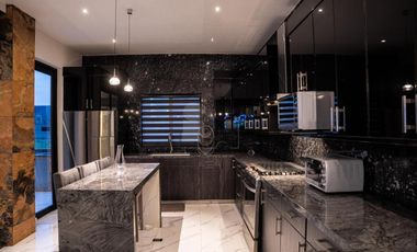 Residencia en venta fraccionamiento Reyes 3ro- Tlajomulco de Zúñiga Jalisco