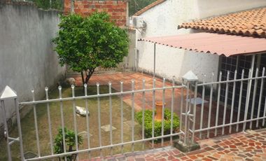 VENTA de CASAS en LOS PATIOS