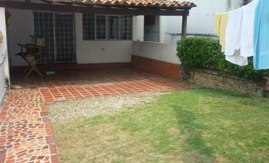 VENTA de CASAS en LOS PATIOS