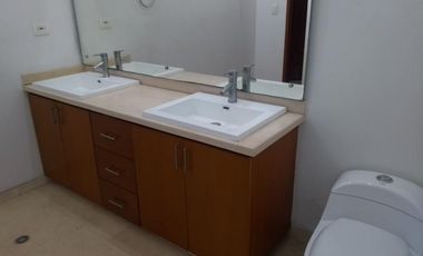 VENTA de CASAS en LOS PATIOS