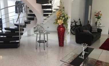 VENTA de CASAS en LOS PATIOS