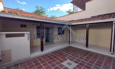 VENTA de CASAS en LOS PATIOS
