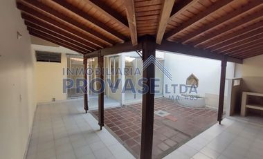 VENTA de CASAS en LOS PATIOS