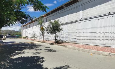 VENTA de LOCALES en LOS PATIOS