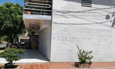 VENTA de LOCALES en LOS PATIOS