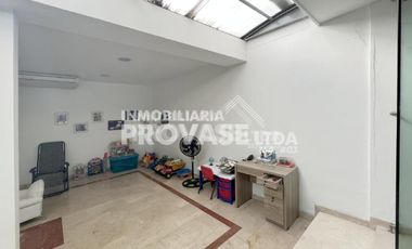VENTA de CASAS en LOS PATIOS
