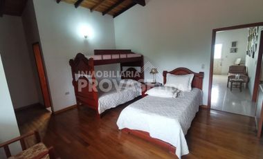 VENTA de CASAS en LOS PATIOS