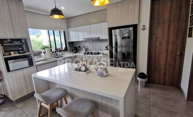 VENTA de CASAS en LOS PATIOS