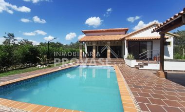 VENTA de CASAS en LOS PATIOS