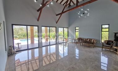 VENTA de CASAS en LOS PATIOS