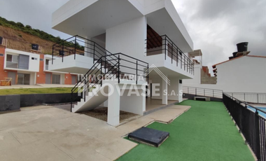 VENTA de CASAS en LOS PATIOS