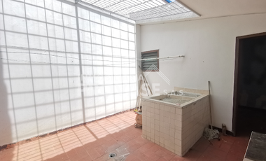 VENTA de CASA COMERCIAL en CUCUTA