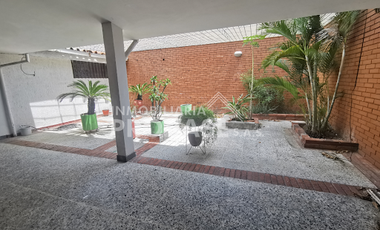 VENTA de CASA COMERCIAL en CUCUTA
