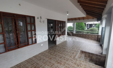 VENTA de CASAS en LOS PATIOS