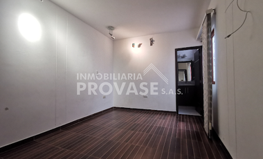 VENTA de CASAS en LOS PATIOS