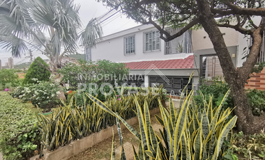 VENTA de CASAS en LOS PATIOS