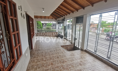 VENTA de CASAS en LOS PATIOS