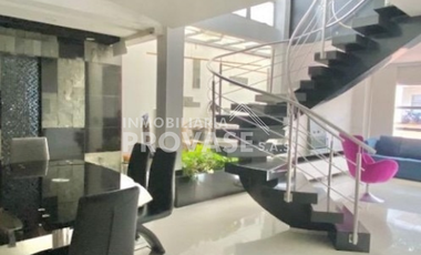 VENTA de CASAS en LOS PATIOS