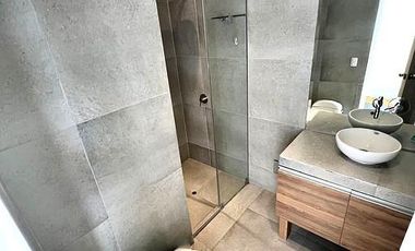 SE VENDE LINDA CASA EN LA PLAYA HONDA, CERRO AZUL