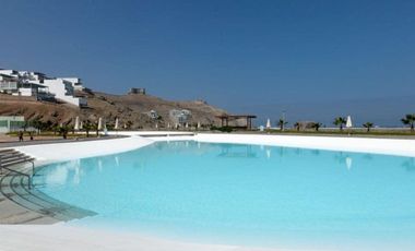 SE VENDE LINDA CASA EN LA PLAYA HONDA, CERRO AZUL