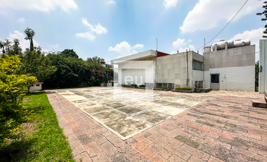 Casa en RENTA en las Águilas con gran jardín y espacios amplios