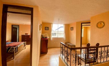 Casa en Venta /Mitad del Mundo