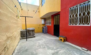 Casa en Venta /Mitad del Mundo