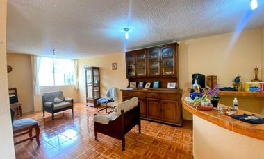 Casa en Venta /Mitad del Mundo