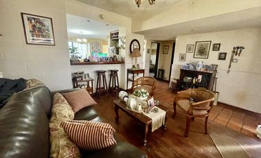 Casa con patio, quincho y pileta