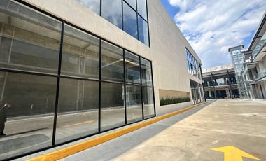 LOCALES EN PLAZA COMERCIAL CARRETERA TOLUCA - MEXICO KM 45