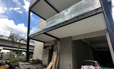 LOCALES EN PLAZA COMERCIAL CARRETERA TOLUCA - MEXICO KM 45