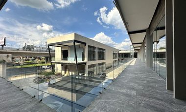 LOCALES EN PLAZA COMERCIAL CARRETERA TOLUCA - MEXICO KM 45