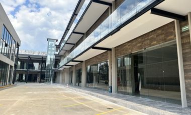 LOCALES EN PLAZA COMERCIAL CARRETERA TOLUCA - MEXICO KM 45