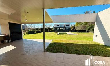 Venta Casa 4 dormitorios Kentucky Club de Campo Funes Santa Fe