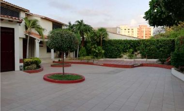 Vendo hermosa casa con piscina en Riascos