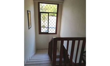 Vendo hermosa casa con piscina en Riascos