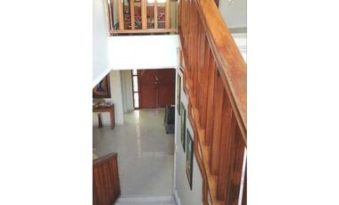 Vendo hermosa casa con piscina en Riascos