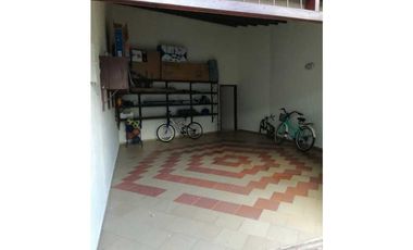 Vendo hermosa casa con piscina en Riascos