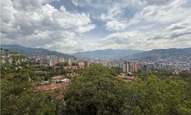 Venta de apartamento Dúplex en el Poblado Cerca a San Lucas