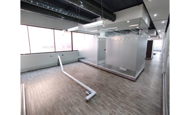 Oficina Corporativa de 380 m² en Arriendo – Chapinero