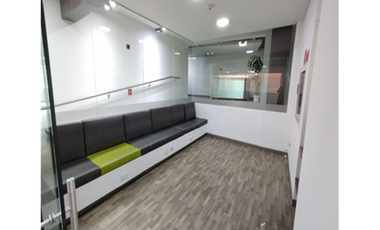 Oficina Corporativa de 380 m² en Arriendo – Chapinero