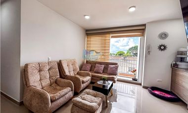En Venta Apartamento en Conjunto Los Nogales (Sector Alborada)