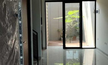 Jual Rumah Baru Pamulang 2 Lantai , Termurah 800 Jutaan