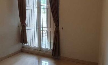 Jual Murah Rumah Di Pinus Regensi, Posisi Hoek.