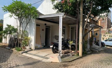 Jual Murah Rumah Di Pinus Regensi, Posisi Hoek.