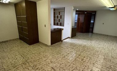 Espaciosa casa en VENTA en Satélite