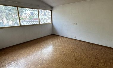 Espaciosa casa en VENTA en Satélite
