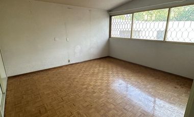 Espaciosa casa en VENTA en Satélite